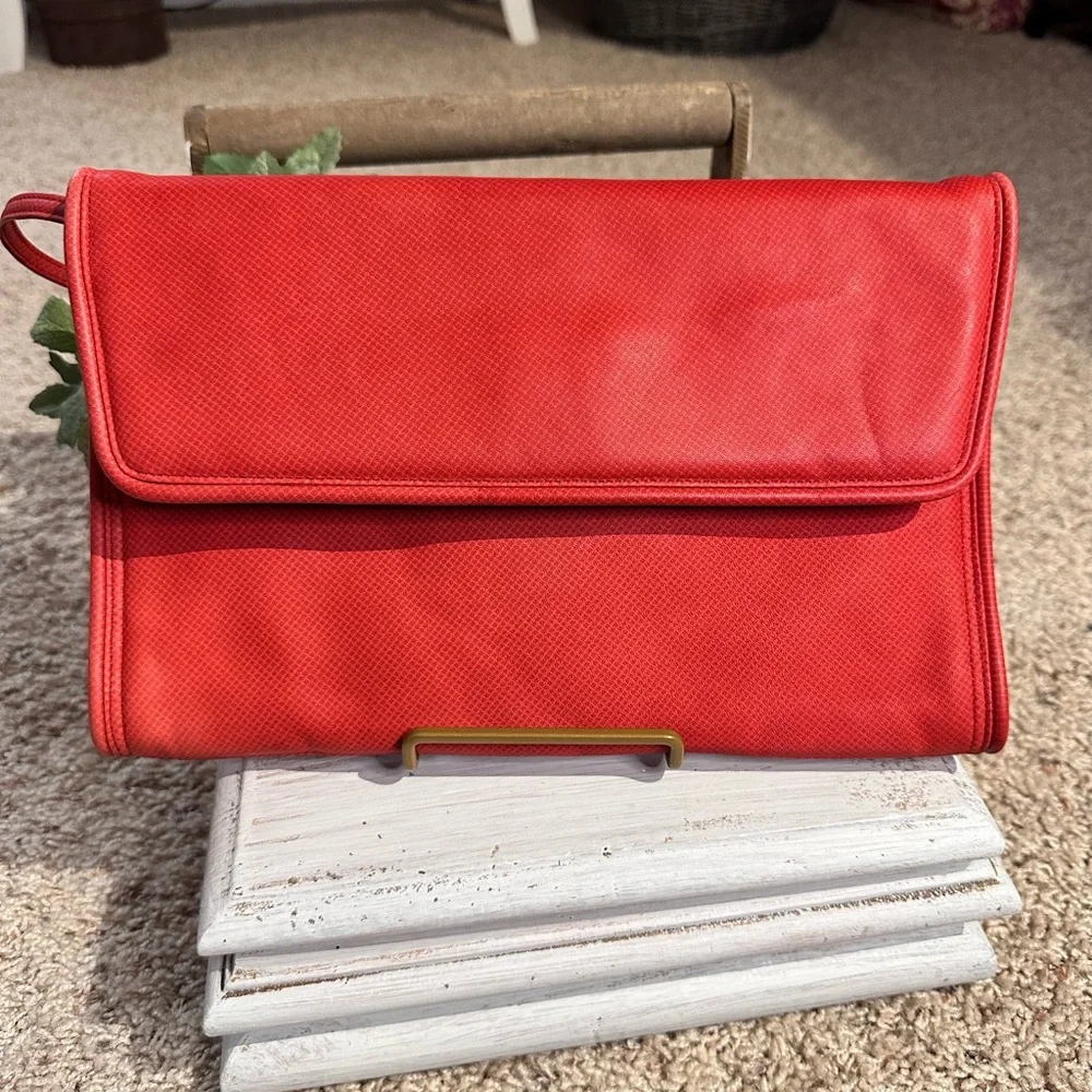 Bottega Veneta Red Crossbody orcClutch
